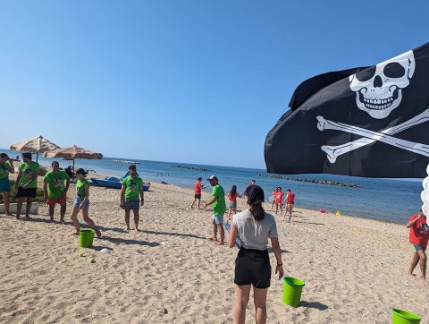 pirate challenge, team building tema pirati, team building on the beach, sfida pirati in spiaggia
